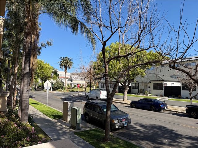 574 E Palm 105, Burbank, CA 91501