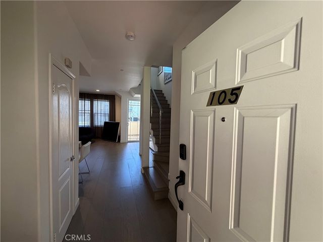 574 E Palm 105, Burbank, CA 91501