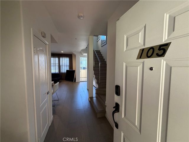 574 E Palm 105, Burbank, CA 91501