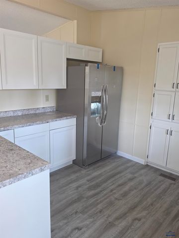 13636 QUARTZ CANYON LN, Rapid City, SD 57702