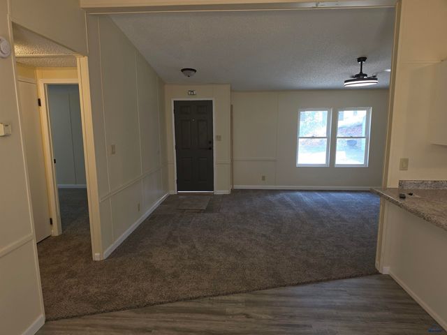 13636 QUARTZ CANYON LN, Rapid City, SD 57702