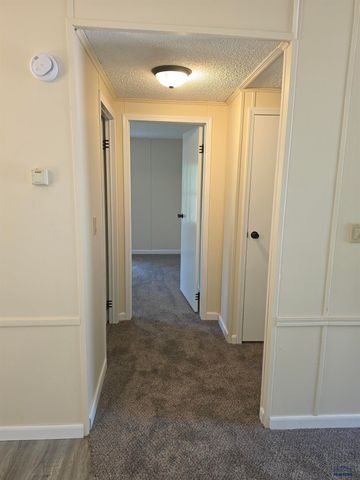 13636 QUARTZ CANYON LN, Rapid City, SD 57702