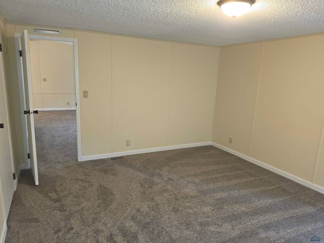 13636 QUARTZ CANYON LN, Rapid City, SD 57702