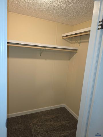 13636 QUARTZ CANYON LN, Rapid City, SD 57702