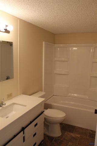 13636 QUARTZ CANYON LN, Rapid City, SD 57702