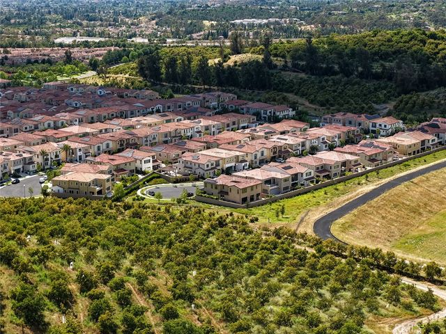 106 Coldwater, Irvine, CA 92602