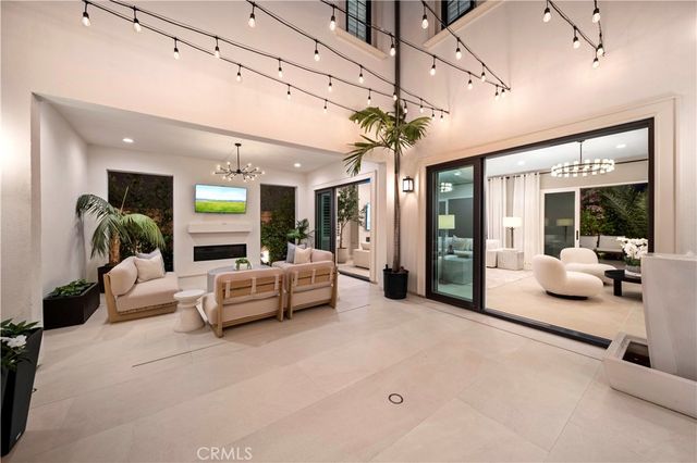 106 Coldwater, Irvine, CA 92602