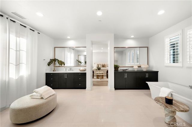 106 Coldwater, Irvine, CA 92602