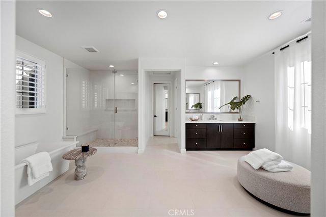 106 Coldwater, Irvine, CA 92602