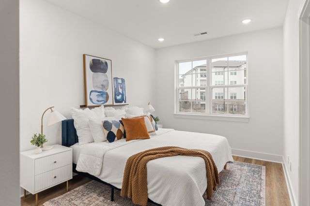 700 N DuPont Ave Unit 107, Madison, TN 37115