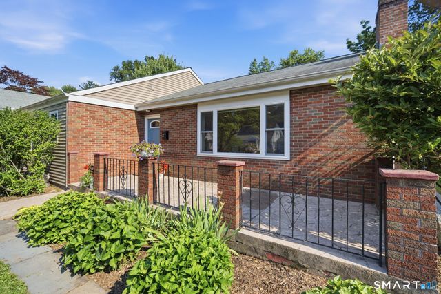 127 Haynes Road, West Hartford, CT 06117