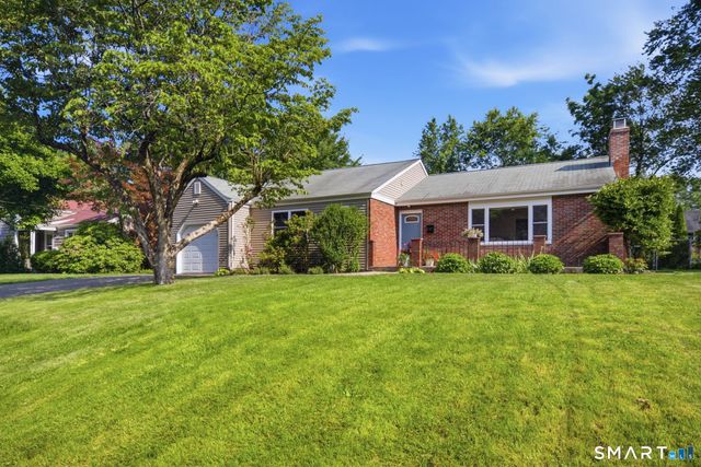 127 Haynes Road, West Hartford, CT 06117