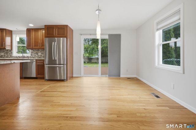127 Haynes Road, West Hartford, CT 06117