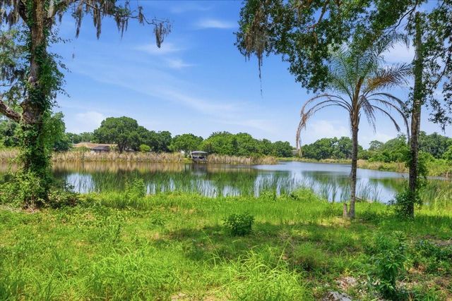 8901 S MOBLEY ROAD, Tampa, FL 33626