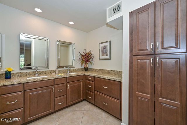 9834 W KERRY Lane, Peoria, AZ 85382