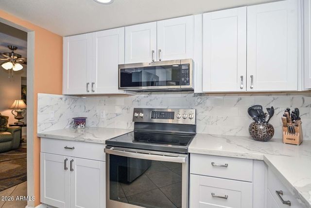 9834 W KERRY Lane, Peoria, AZ 85382