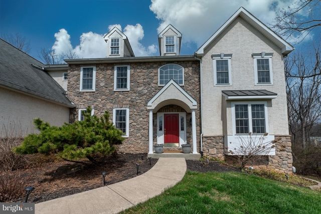 13 MAACK RD, Pottstown, PA 19465