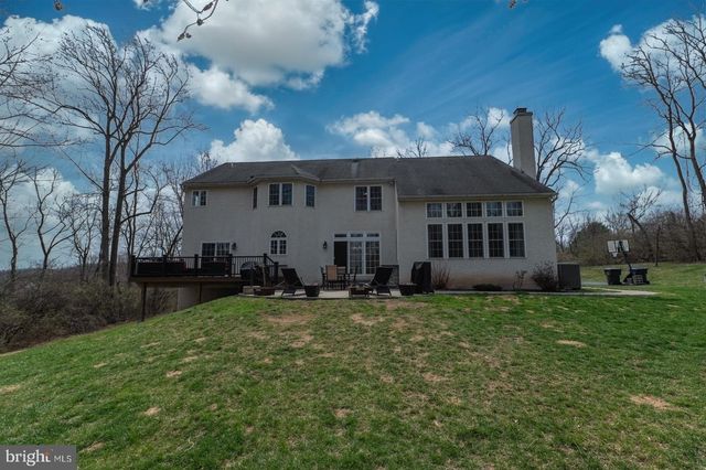 13 MAACK RD, Pottstown, PA 19465