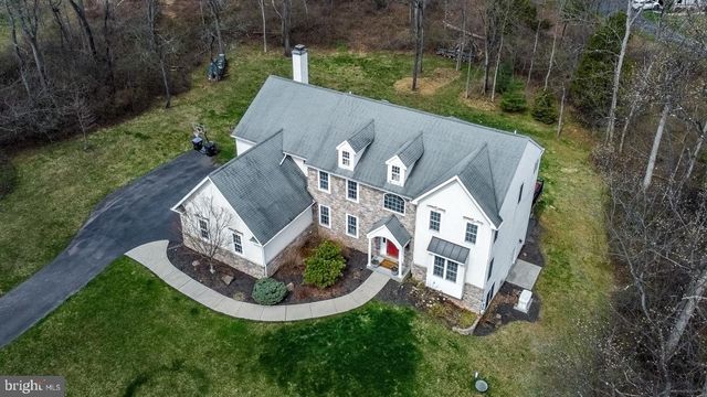 13 MAACK RD, Pottstown, PA 19465