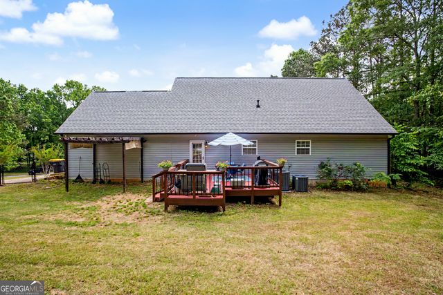 22 Hidden Lakes Court, Newnan, GA 30263