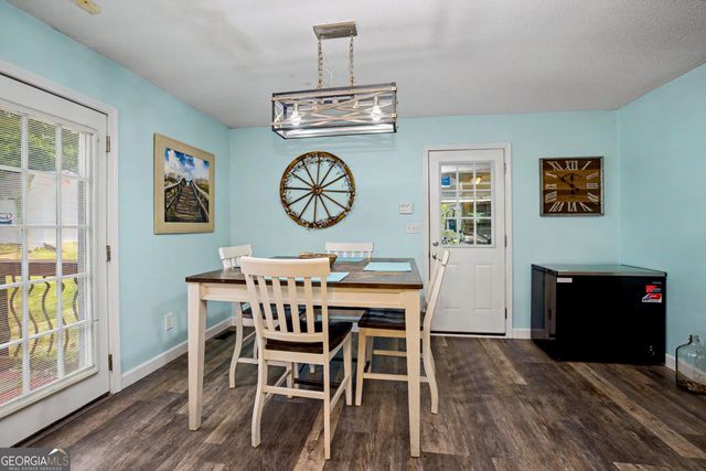 22 Hidden Lakes Court, Newnan, GA 30263
