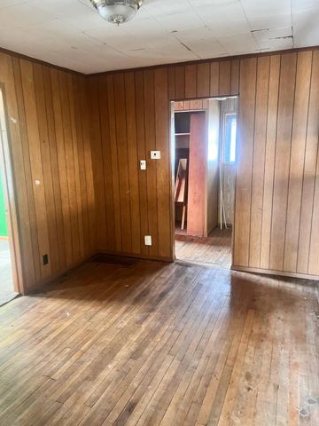 1618 Read Mountain RD, Roanoke, VA 24019