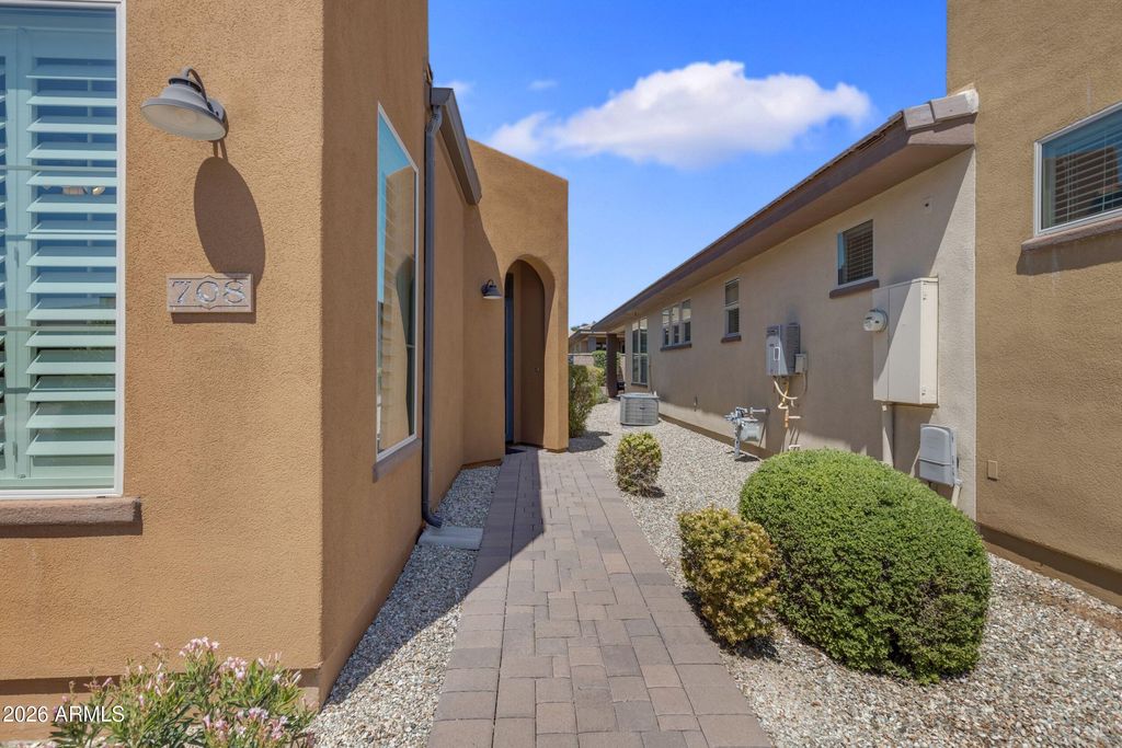 708 E COBBLE STONE Drive, Queen Creek, AZ 85140 — photo 4