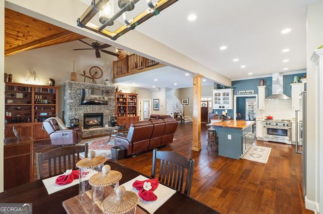 638 Farmer Circle, Mineral Bluff, GA 30559