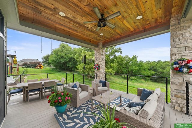23423 Nancy Circle, Elkhorn, NE 68022