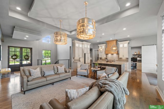 23423 Nancy Circle, Elkhorn, NE 68022