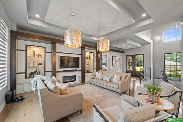 23423 Nancy Circle, Elkhorn, NE 68022