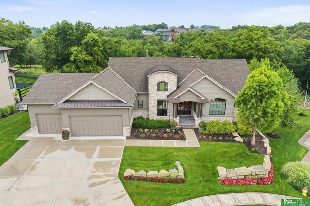 23423 Nancy Circle, Elkhorn, NE 68022