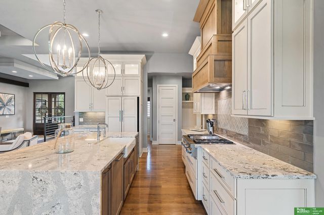 23423 Nancy Circle, Elkhorn, NE 68022
