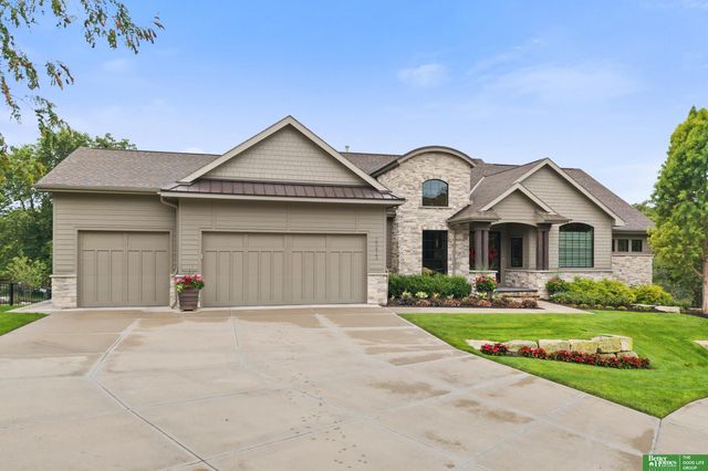 23423 Nancy Circle, Elkhorn, NE 68022