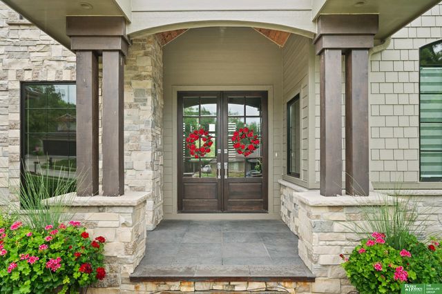 23423 Nancy Circle, Elkhorn, NE 68022