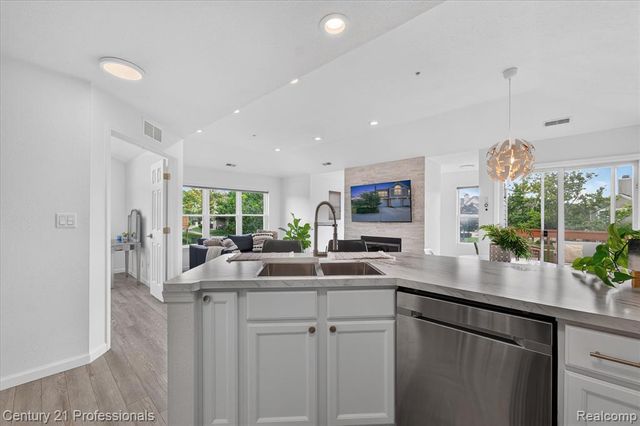 1737 Coburn Court, Ann Arbor, MI 48108