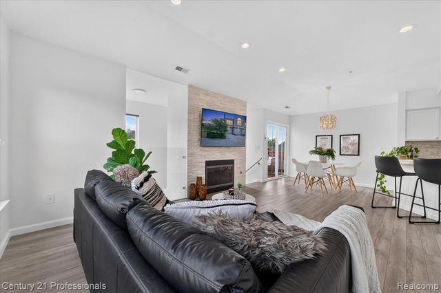 1737 Coburn Court, Ann Arbor, MI 48108
