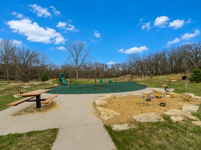 2745 Tee Time Road SE, Rochester, MN 55904