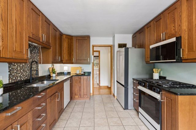 1233 Maywood Street, Saint Paul, MN 55117
