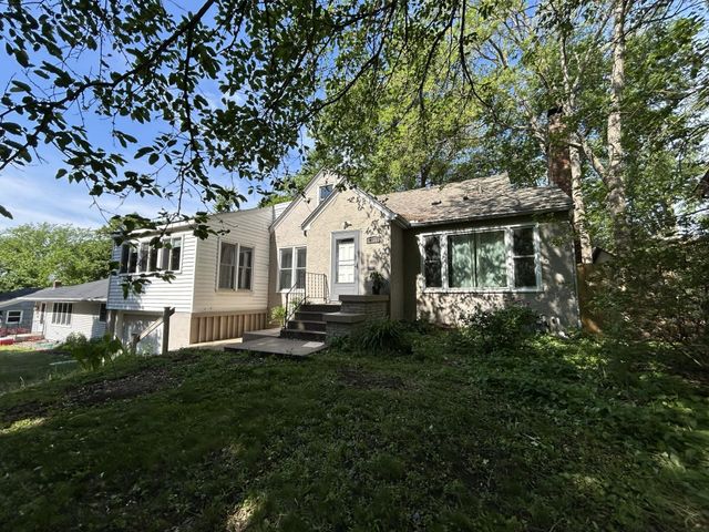 1233 Maywood Street, Saint Paul, MN 55117