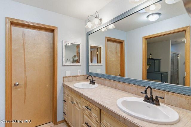 4263 E Burchell DR, Hayden, ID 83835