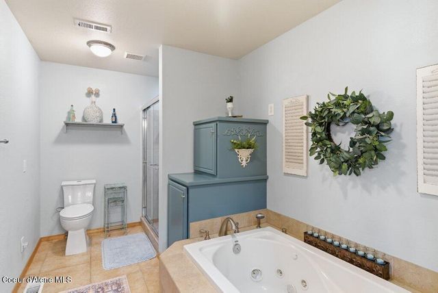 4263 E Burchell DR, Hayden, ID 83835