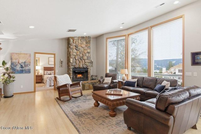 4263 E Burchell DR, Hayden, ID 83835