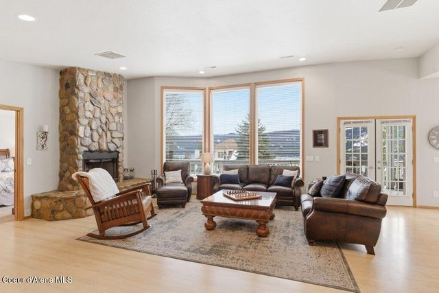 4263 E Burchell DR, Hayden, ID 83835