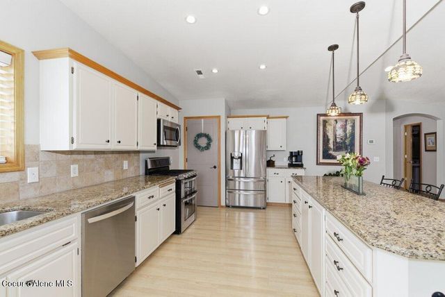 4263 E Burchell DR, Hayden, ID 83835