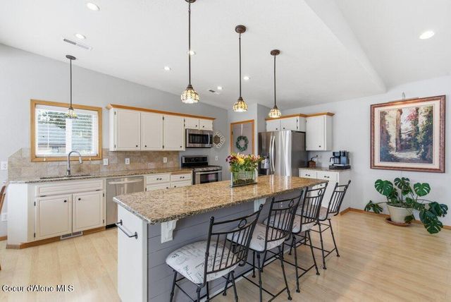 4263 E Burchell DR, Hayden, ID 83835