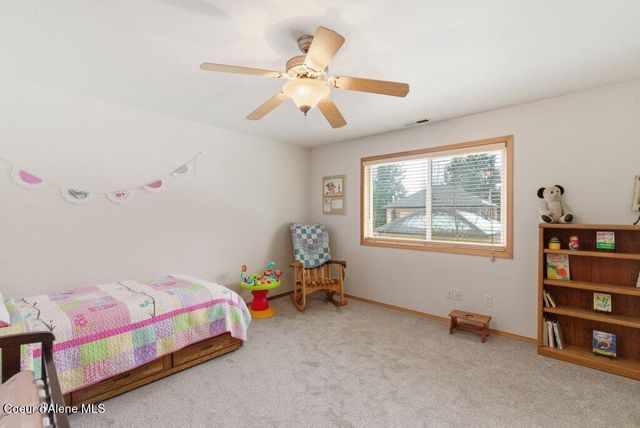 4263 E Burchell DR, Hayden, ID 83835