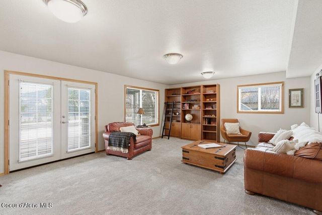 4263 E Burchell DR, Hayden, ID 83835