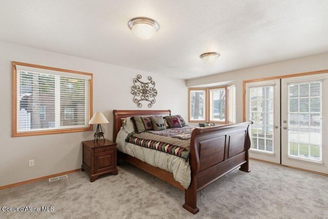 4263 E Burchell DR, Hayden, ID 83835