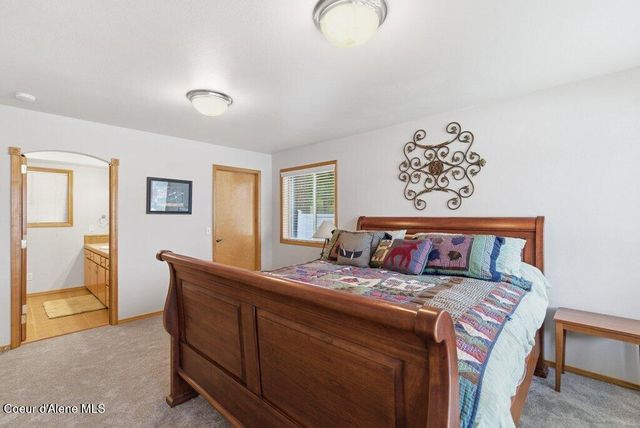 4263 E Burchell DR, Hayden, ID 83835